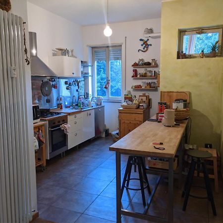 Room In A Quiet Part Of Bergamo Esterno foto