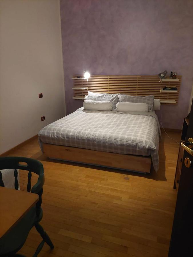 Room In A Quiet Part Of Bergamo Esterno foto